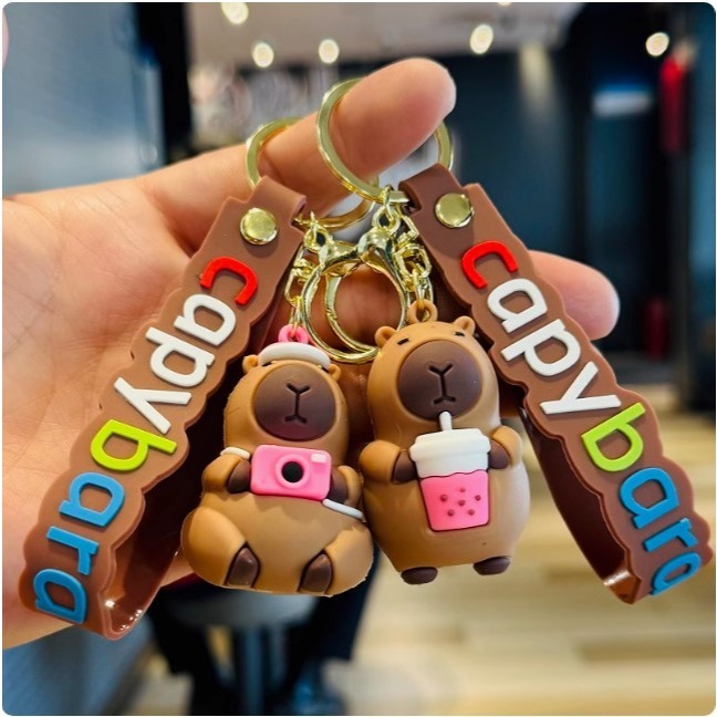 網紅爆款卡皮巴拉水豚君鑰匙扣｜可愛公仔掛件｜療癒吊飾包包裝飾｜多款可選-細節圖3