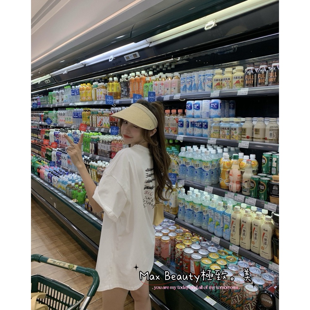 Max Beauty極致。美 Oversize 微笑英文字 大學T 寬鬆上衣 落肩款上衣 短袖 下半身失蹤 大尺碼K35-細節圖9