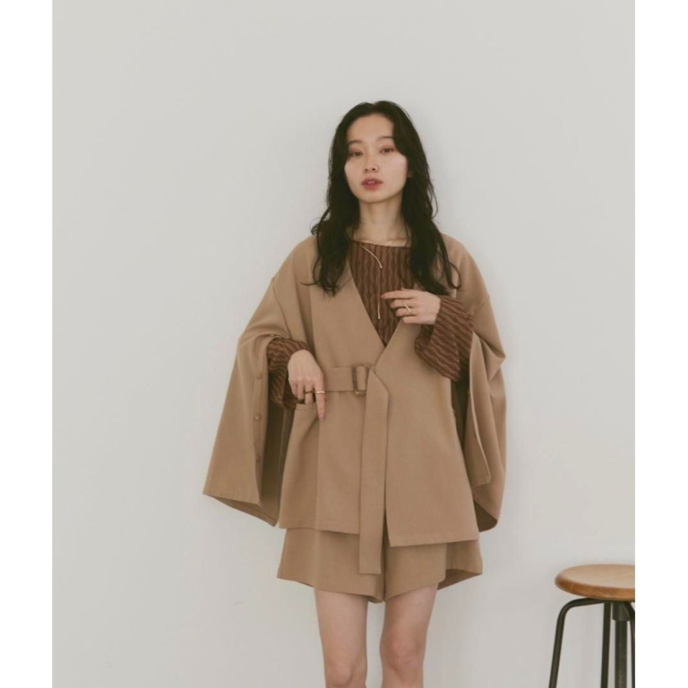 moi tytto 褐色開袖斗篷西裝外套 日牌正品 二手日牌-細節圖2