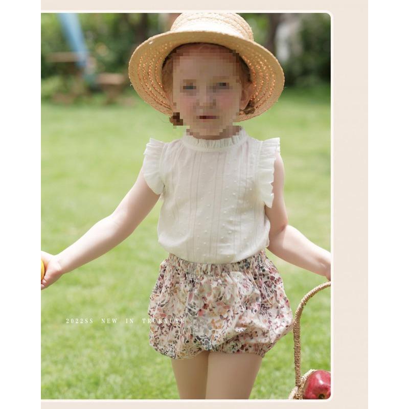 台灣賣家快速出貨🇹🇼女童夏裝 飛袖襯衫 泡泡褲 麵包褲套裝新款時尚寶寶 短袖衣服 兒童韓版短褲兩件套裝-細節圖4