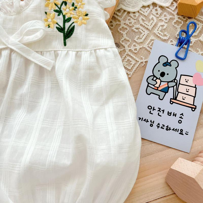 夏天嬰兒 夏裝吊帶 綁帶 刺繡 細肩帶 韓版新生兒女寶寶 女孩 包屁衣滿月百天夏季外出服-細節圖4