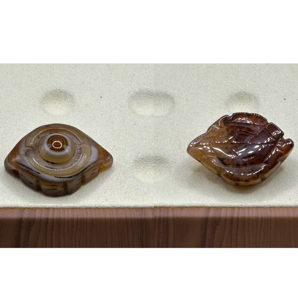 DIY 手作系列 天然原礦雕刻 紅天眼 招財小天眼 一葉成名 老雕刻 雕刻天珠 老礦石 老珠 九頁岩 天然西藏原礦-規格圖11