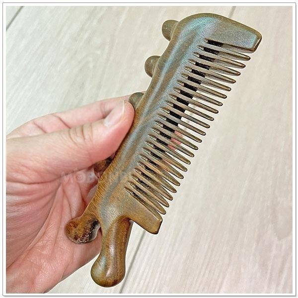 【摩邦比】精品手工綠檀梳 綠檀木梳 頭皮按摩 檀香木梳 原木梳 禮物 綠檀梳 原始點T-W56-細節圖2