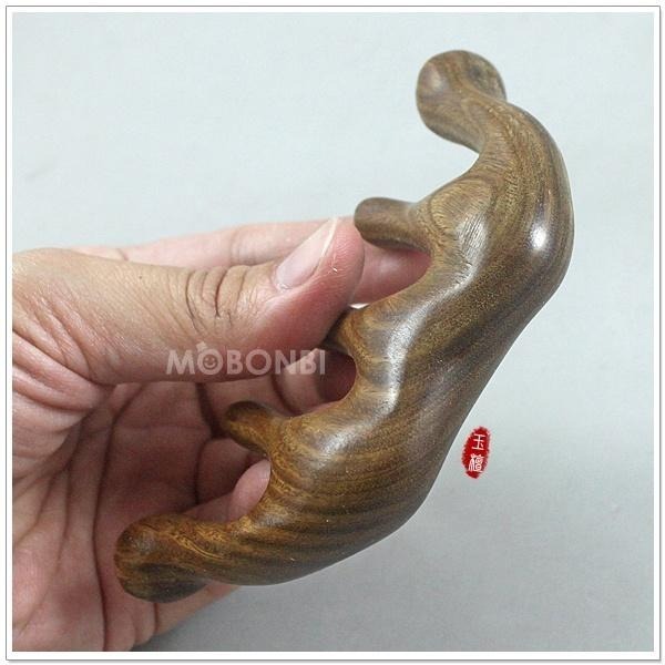 【摩邦比】精品手工綠檀梳 綠檀木梳 頭皮按摩 檀香木梳 原木梳 禮物 綠檀梳 原始點T-W46-細節圖3