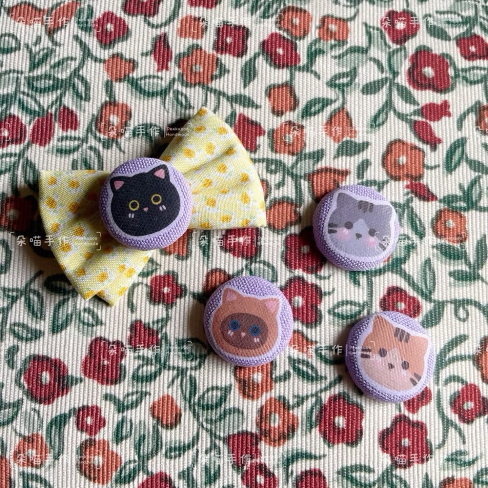 獨家手繪 🐈貓咪 釦釦+黃花蝴蝶結 5色 大綁 小綁 髮夾-細節圖4