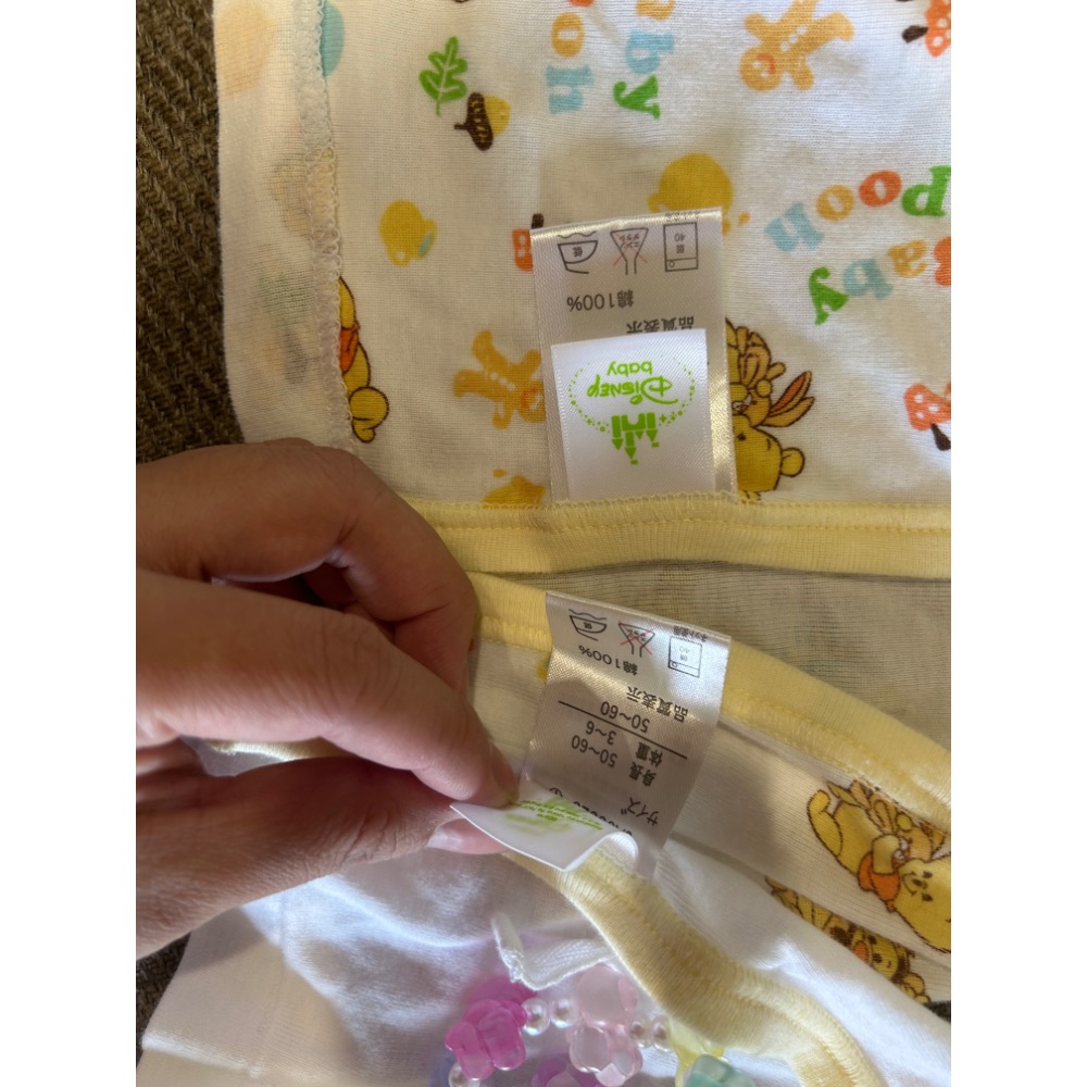 Disney baby 50-60 新生兒上衣兩件 維尼 另贈一件短袖-細節圖3