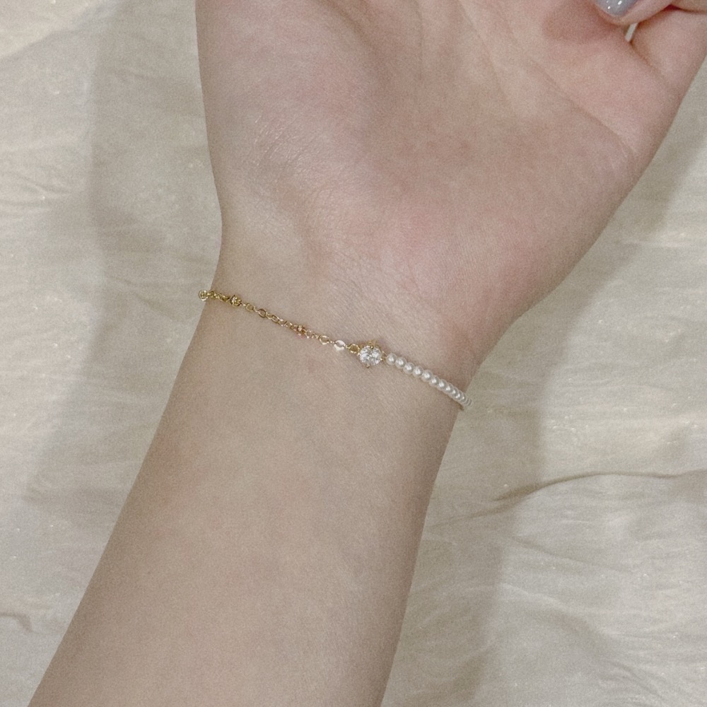 𝟐𝟓𝟒𝟐𝟕𝒂𝒄𝒄 ꕤ︎︎·͜·-在逃公主法式輕奢閃鑽 珍珠手鍊 手環 手鏈 飾品-細節圖2