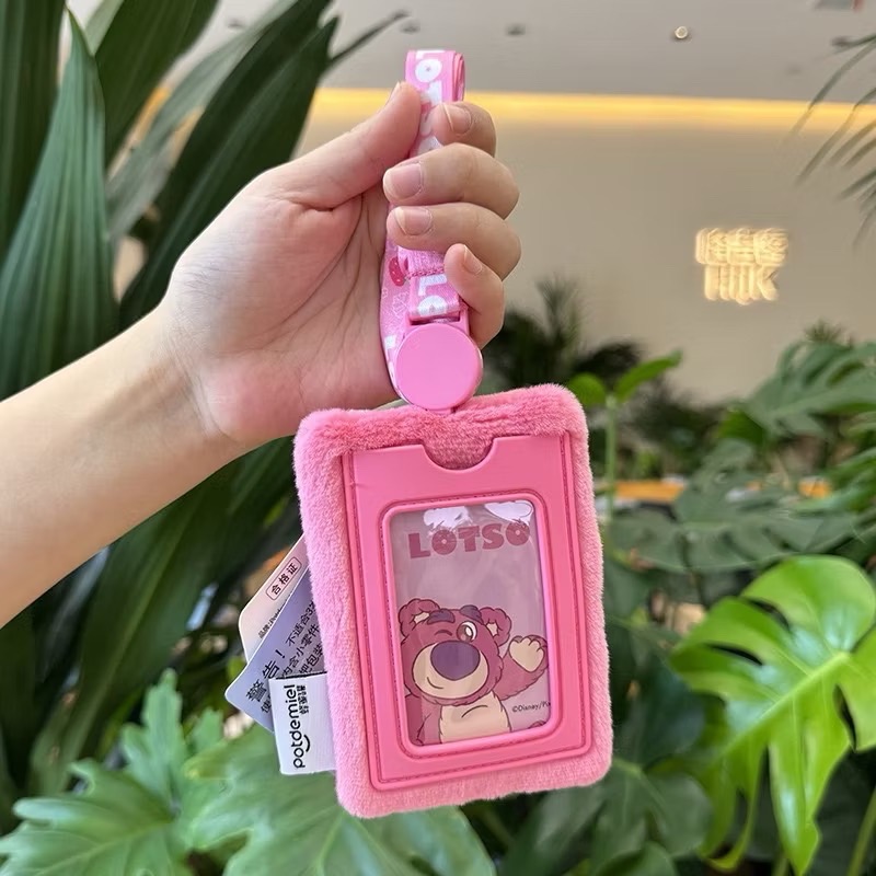 [Be Woman]現+預 草莓熊 熊抱哥 史迪奇 維尼 小熊維尼 掛脖 證件套 悠遊卡 車票卡 卡套 卡夾-細節圖4