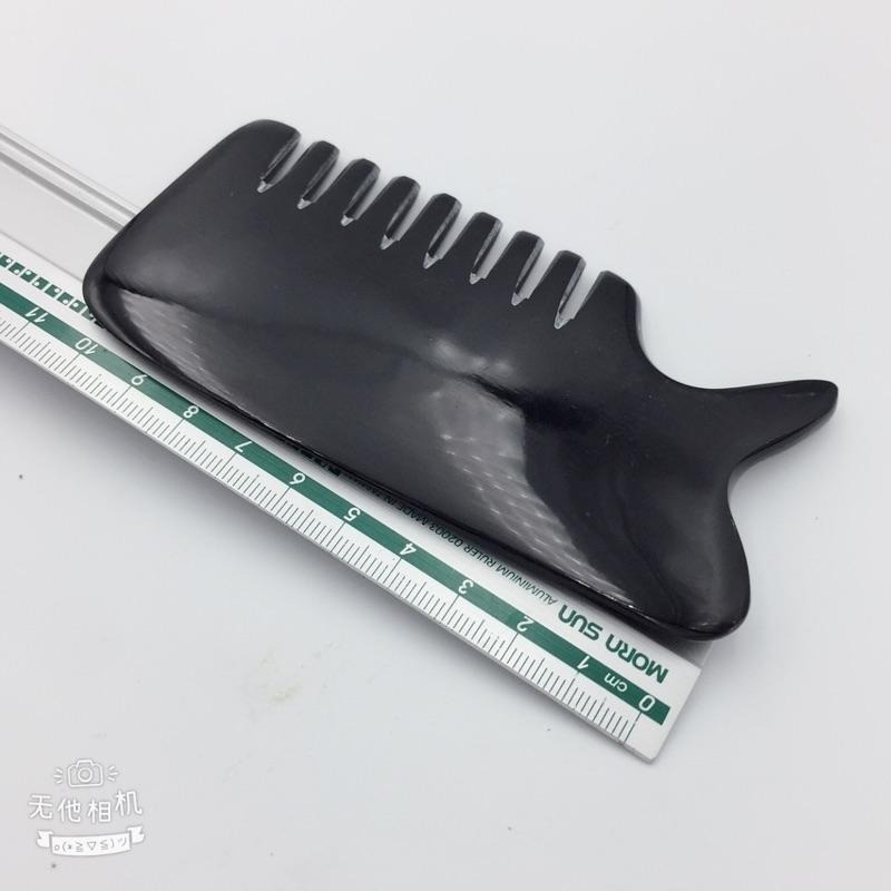 【虎達麥皂陪省團現貨 台灣出貨 黑水牛角 按摩梳 頭部保健 點穴 牛角製品按摩 牛角梳  刮痧  天然  梳子 四腳刮梳-細節圖3
