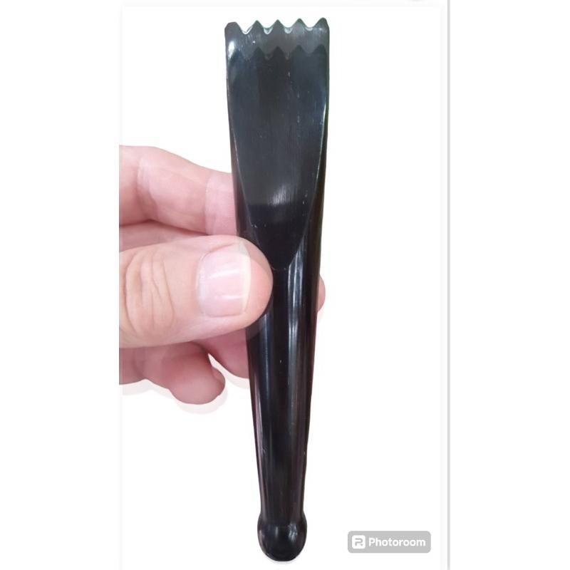 【虎達麥皂陪省團】現貨/快速出貨 牛角鋸齒刮痧棒 刮痧 養生 按摩板 美體 美容 不鏽鋼刮痧按摩器 艾草薰香 按摩滾輪-細節圖6