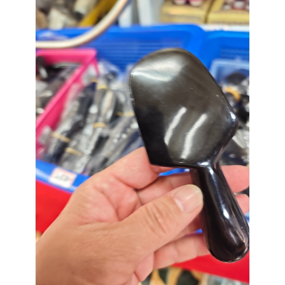 【虎達麥皂陪省團】現貨/快速出貨/黑牛角刀型按摩刮痧板-細節圖6