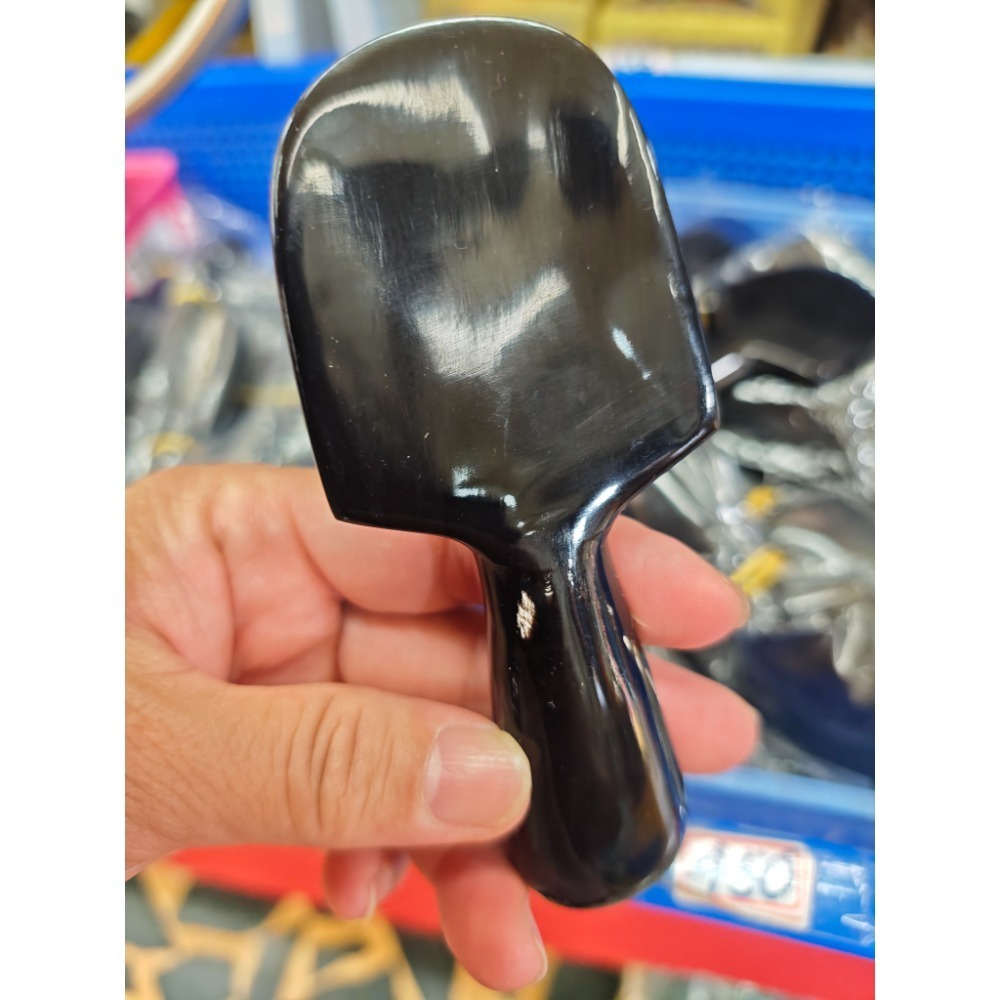 【虎達麥皂陪省團】現貨/黑牛角/牛角棒/按摩棒/畚箕形刮痧器 刮痧 養生 按摩板 美體 美容-細節圖11