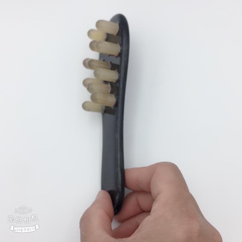 【虎達麥皂陪省團】現貨/黑牛角/牛角梳/按摩梳/攜帶型牛角顆粒梳（小）刮痧 養生 按摩板 美體 美容 不鏽鋼刮痧按摩器-細節圖2
