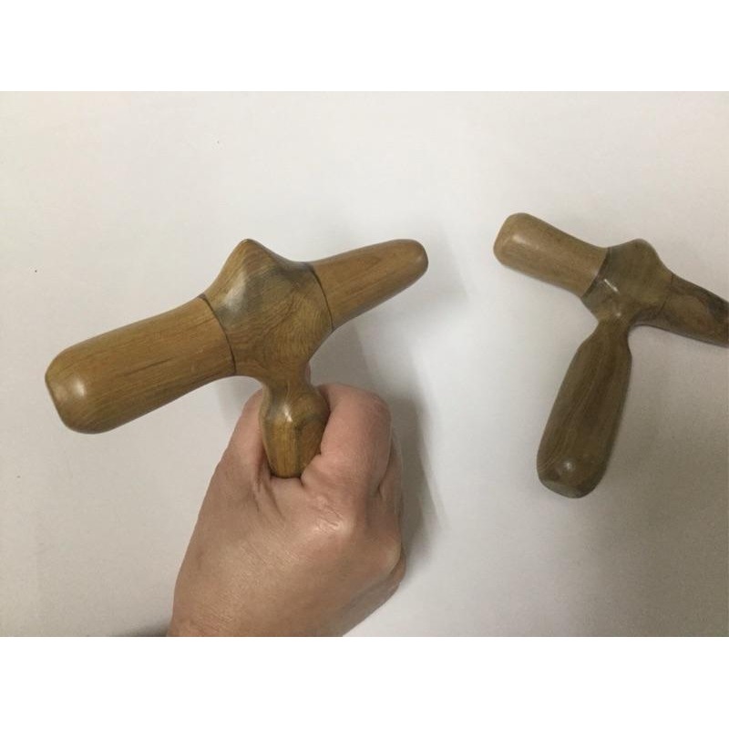 【虎達麥皂陪省團】梢楠木十字按摩器 原木按摩棒-細節圖2