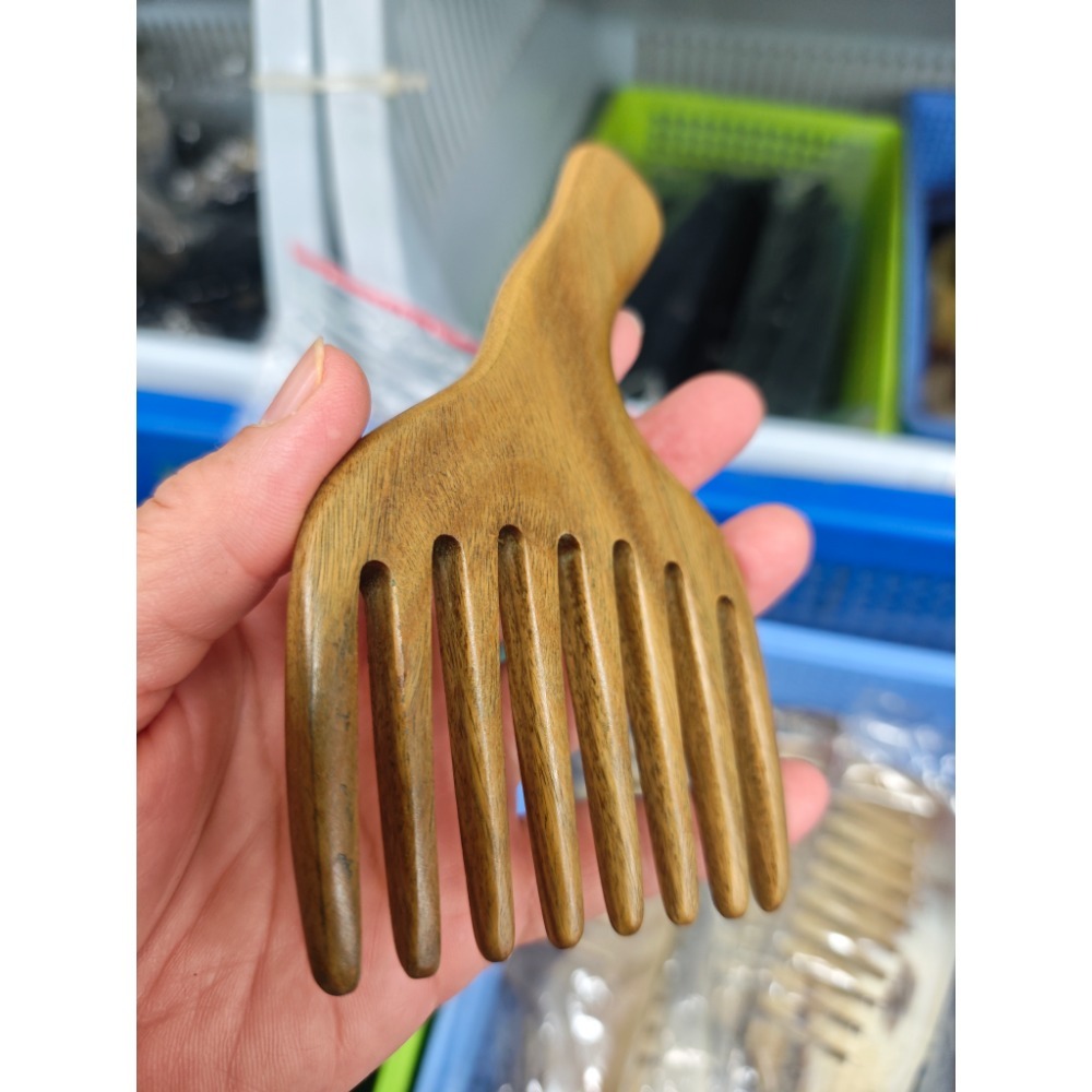 【虎達麥皂陪省團】玉檀梳/現貨/綠檀木髮叉梳 原木梳子-細節圖10