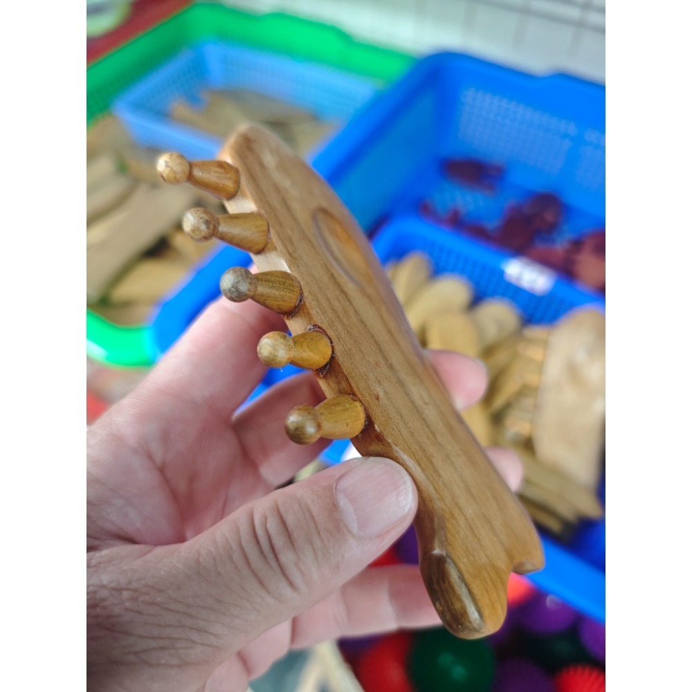 【虎達麥皂陪省團】肖楠木 香木 魚形5丁 原木按摩梳 淡淡木頭香-細節圖3