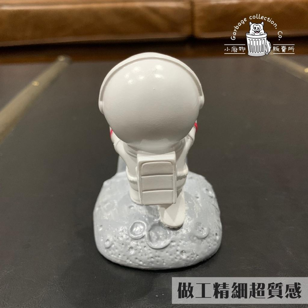 『台灣現貨/當天出貨』太空人手機架 （手推版）手機架 太空人擺件 桌上擺飾 療癒小物 公仔-細節圖3