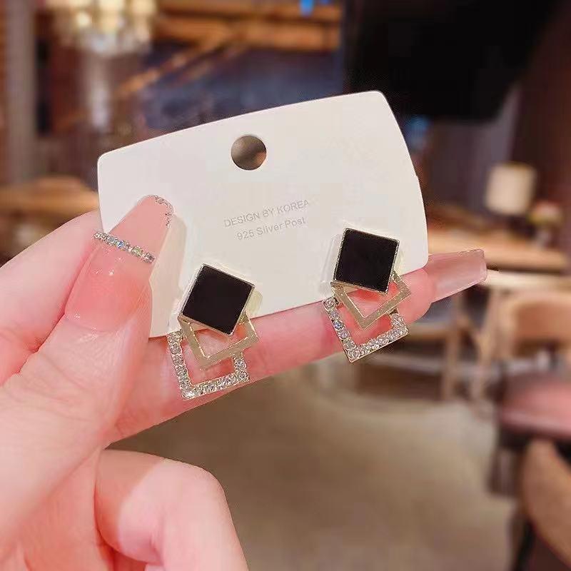 Number28 - 耳環 3正方形排列組合耳針式抗過敏耳環 282449-細節圖2