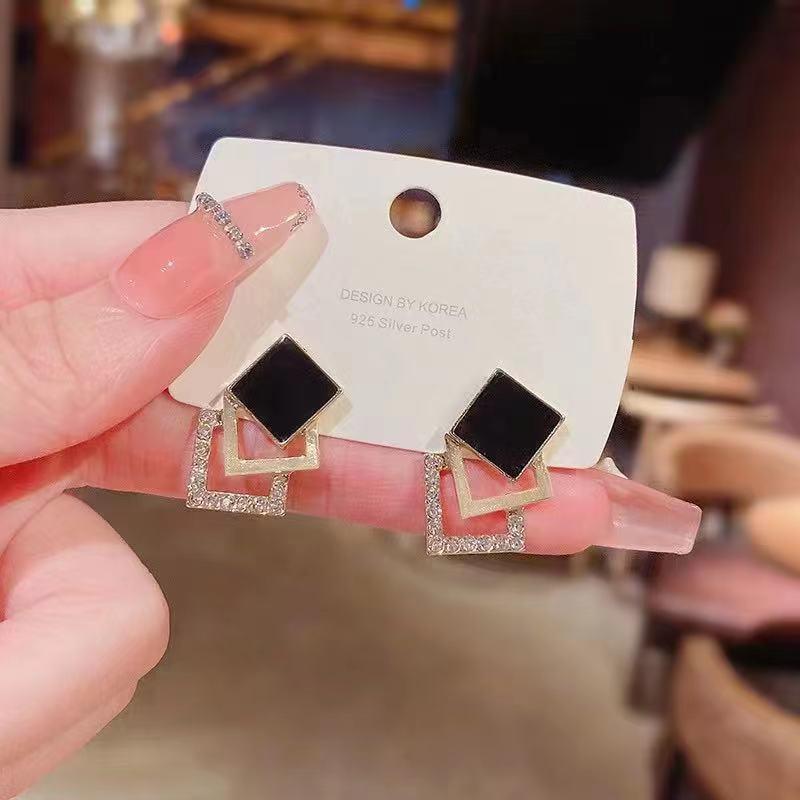 Number28 - 耳環 3正方形排列組合耳針式抗過敏耳環 282449-細節圖3