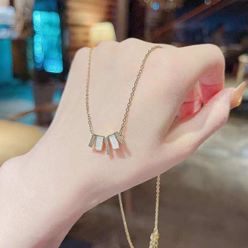 Number28 - 鍍金小清新鑲鑽長方形排列項鍊 282286-細節圖3