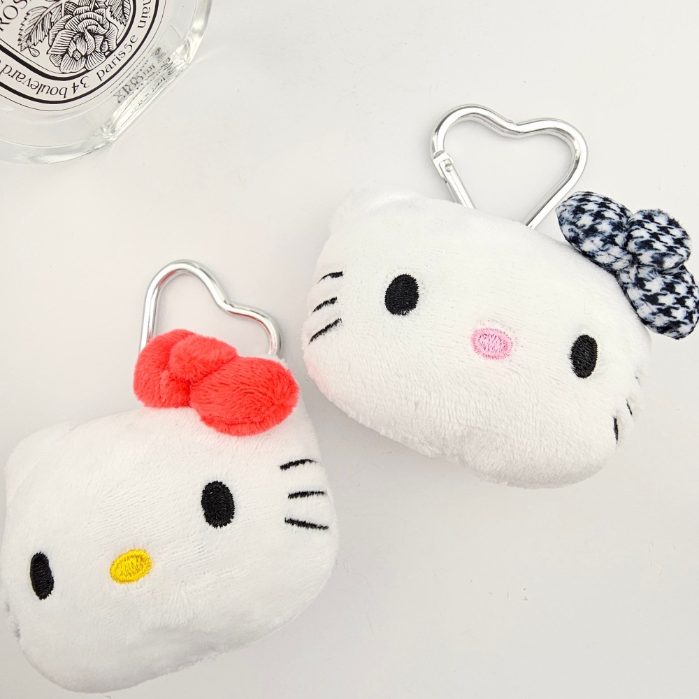 韓國進口 現貨♡ 超可愛Hello Kitty愛心扣吊飾 包包吊飾 掛飾 鑰匙扣掛繩 韓國吊飾 Kitty吊飾-細節圖2