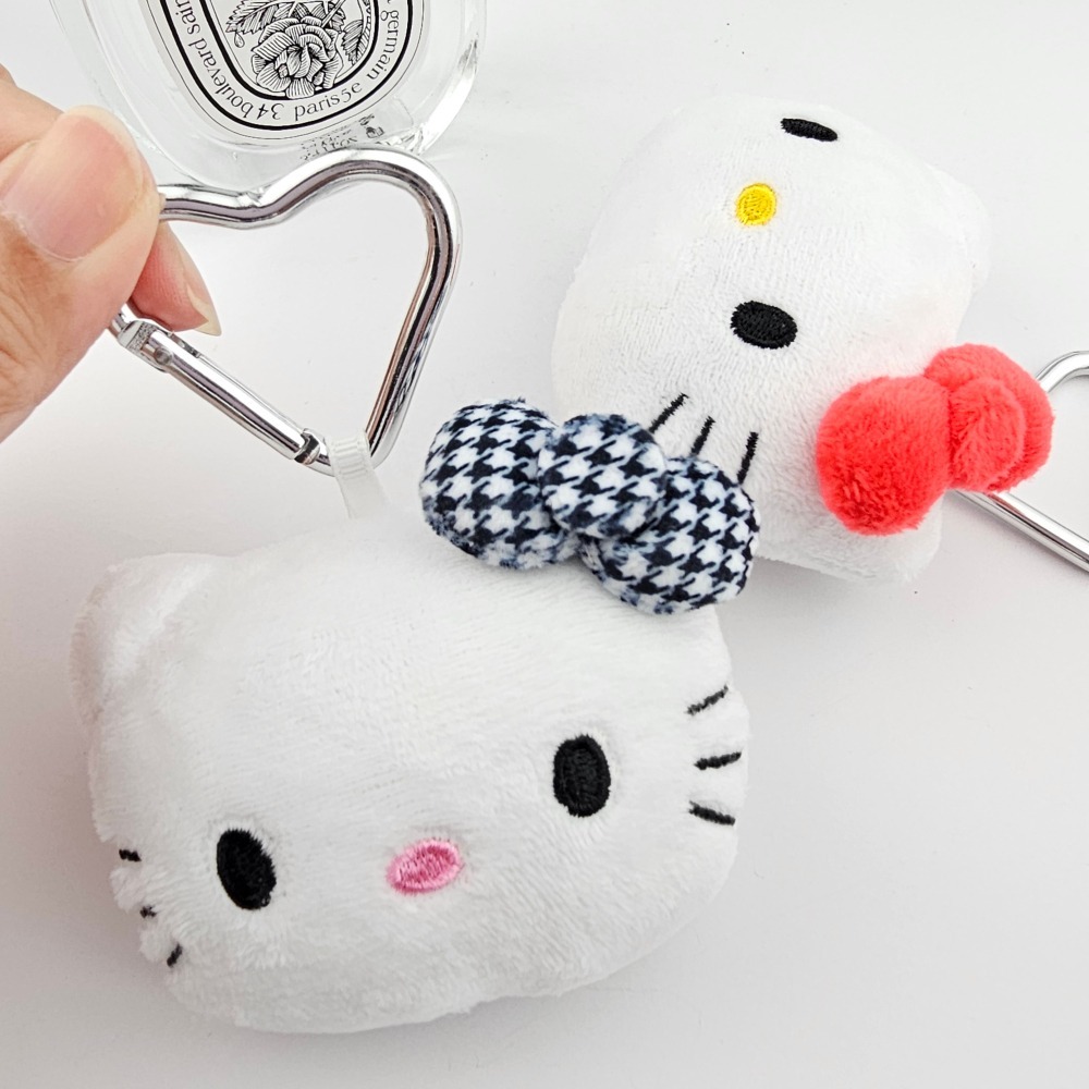 韓國進口 現貨♡ 超可愛Hello Kitty愛心扣吊飾 包包吊飾 掛飾 鑰匙扣掛繩 韓國吊飾 Kitty吊飾-細節圖7