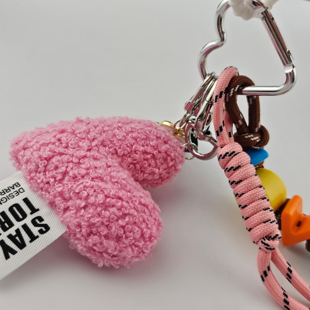 韓國進口 現貨♡ 粉色愛心毛球吊飾掛繩 包包吊飾 掛飾 鑰匙扣掛繩 韓國吊飾-細節圖4