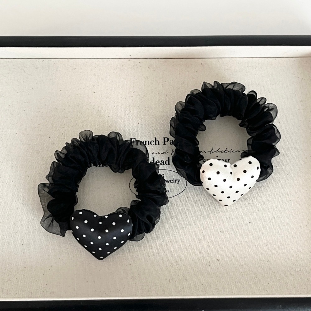 韓國進口 現貨♡ 愛心點點蕾絲大腸圈 韓國飾品 髮圈 髮飾 愛心髮圈-細節圖2