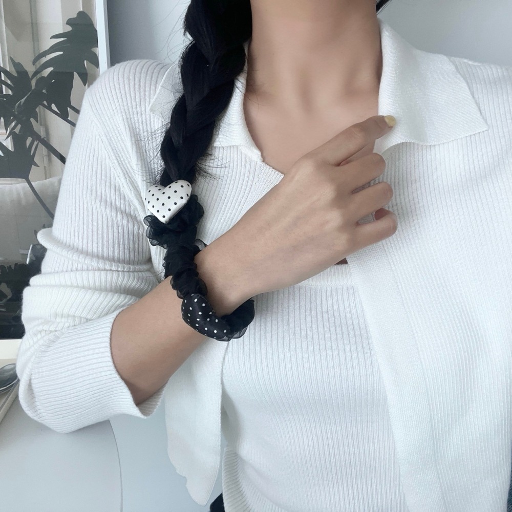 韓國進口 現貨♡ 愛心點點蕾絲大腸圈 韓國飾品 髮圈 髮飾 愛心髮圈-細節圖5