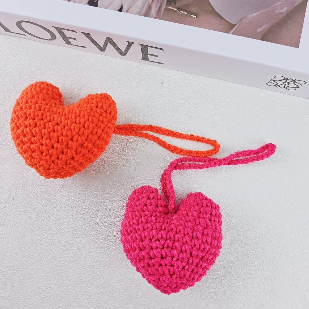 韓國進口 現貨♡ 手工編織大笑臉彭彭愛心吊飾 笑臉愛心 韓國手工吊飾 微笑掛飾 包包吊飾-細節圖3