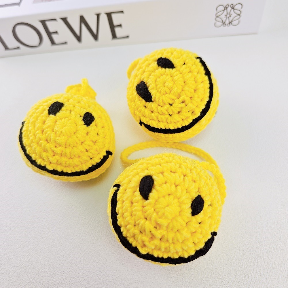 韓國進口 現貨♡ 手工編織大笑臉彭彭愛心吊飾 笑臉愛心 韓國手工吊飾 微笑掛飾 包包吊飾-規格圖4