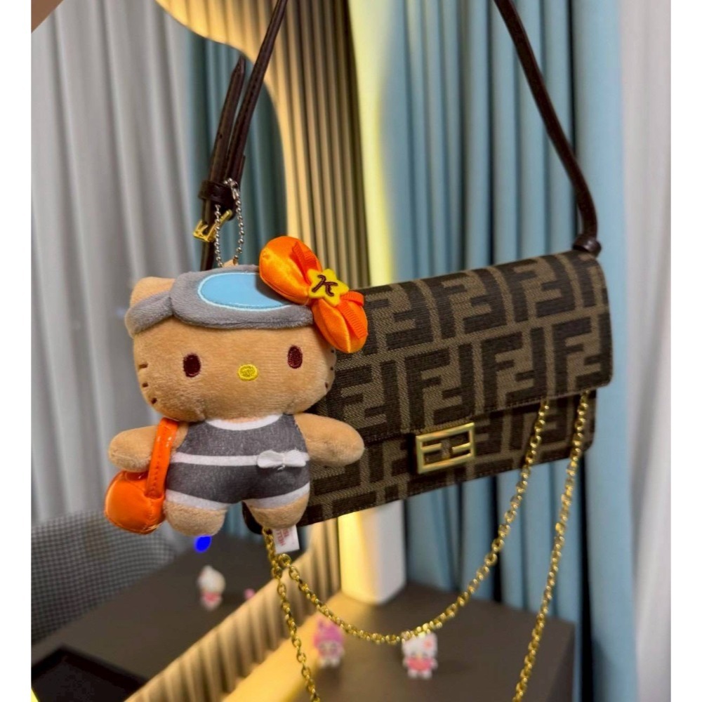 s.w 現貨韓國🇰🇷濟州島 正版三麗歐博物館-濟洲島限定海女Kitty吊飾-細節圖4