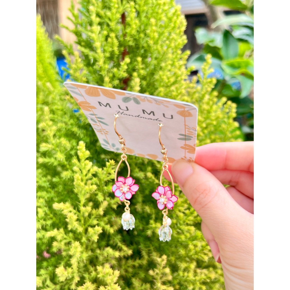 Padico 星之雫 星の雫# UV膠 水晶花 繞線 銅線花 擺動鈴蘭花朵🌺耳環 耳針 耳夾 耳勾-細節圖2