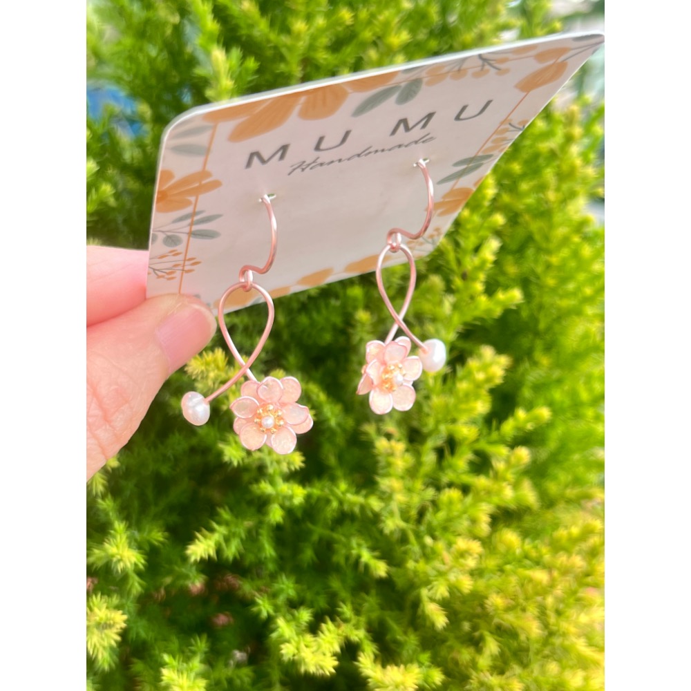 Padico 星之雫 星の雫# UV膠 銅線花 水晶花 繞線 天然珍珠五瓣花耳環 耳針 耳夾 耳勾-細節圖2