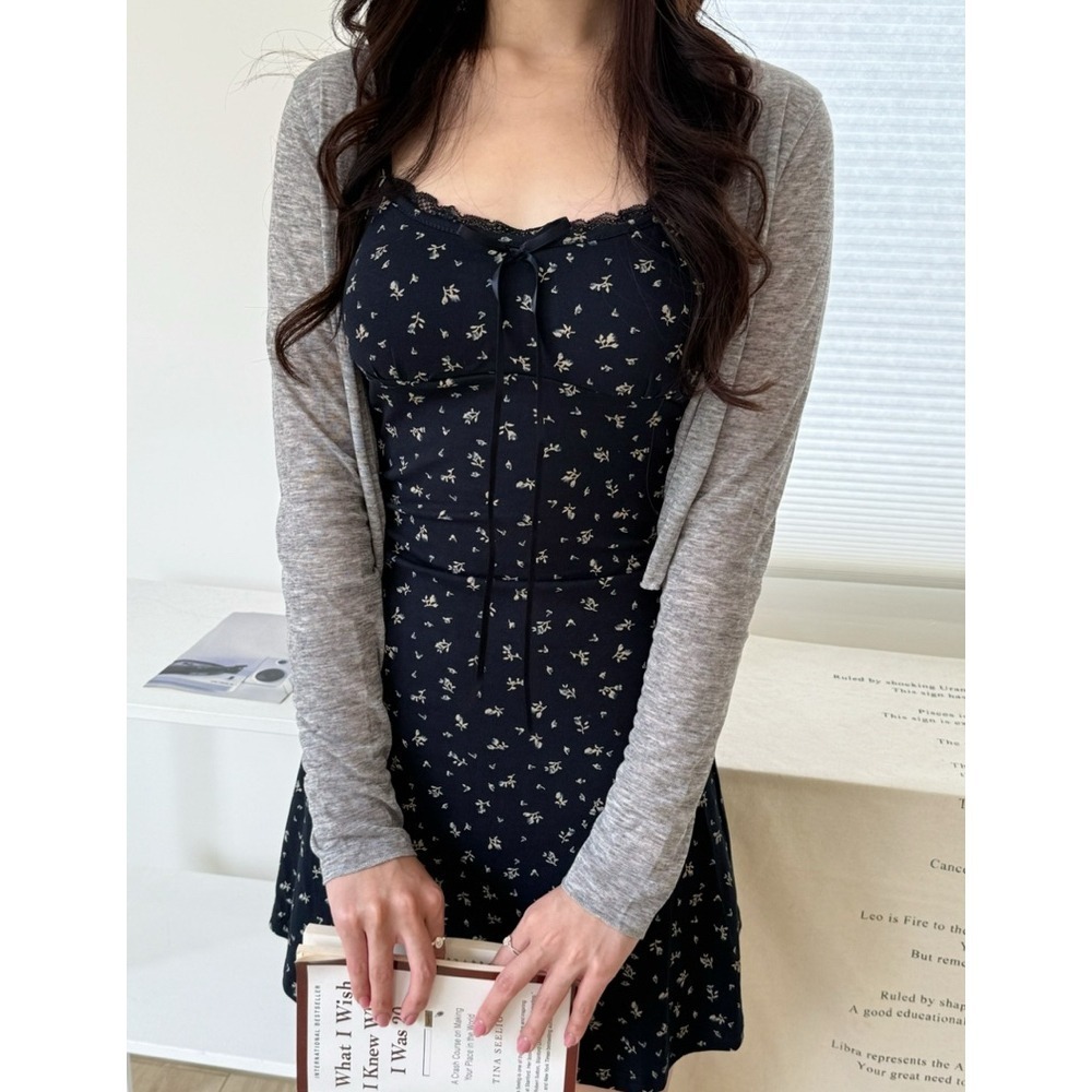 bunny_stall 薄款灰色短版罩衫+收腰顯瘦的碎花吊帶裙/S-L-細節圖2