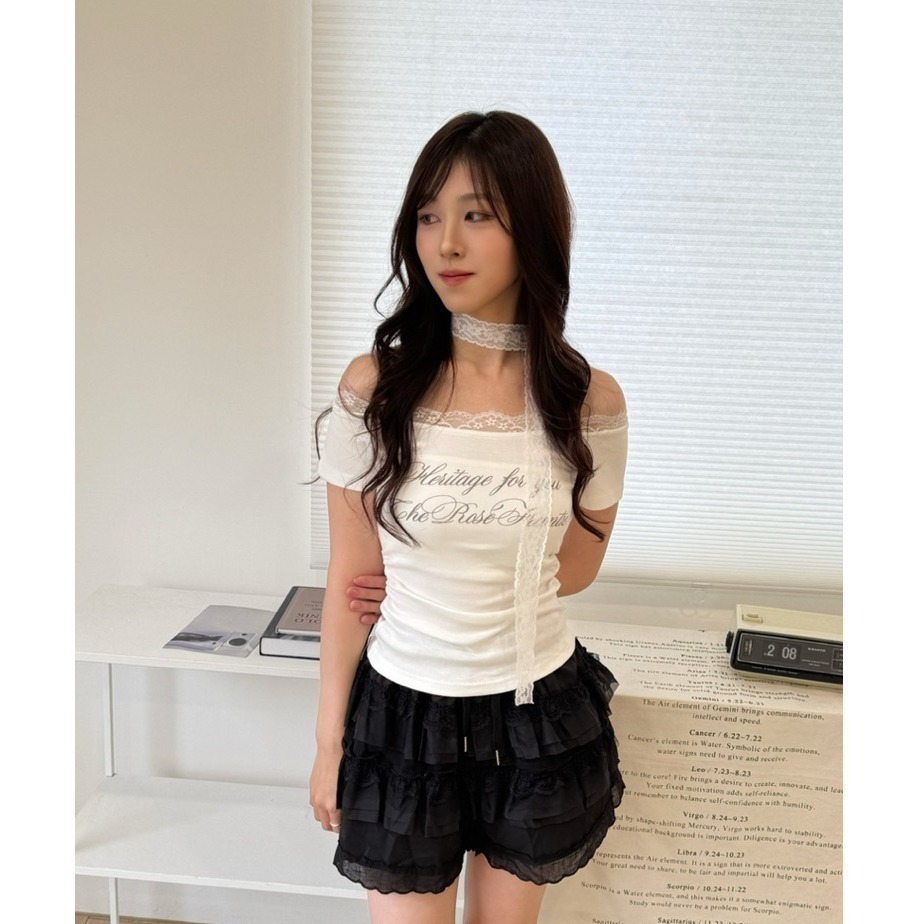 bunny_stall (現貨)頭號甜心💓修身顯瘦的一字領蕾絲拼接上衣/附頸帶/S-L-細節圖2