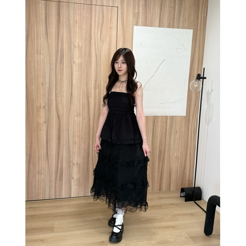 bunny_stall (現貨)浪漫蕾絲紋肌理鬆緊腰蛋糕長裙/3Colors/S-L-細節圖5