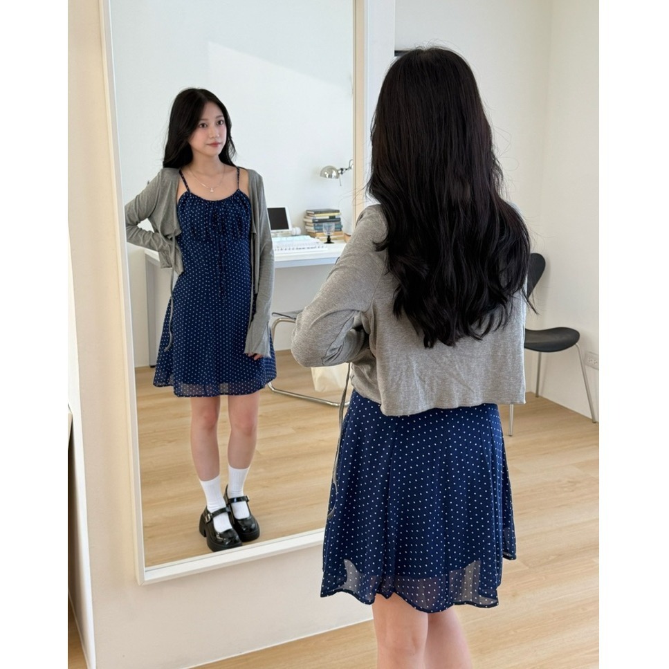 bunny_stall (現貨)甜美渡假風點點雪紡吊帶衫+灰色綁帶罩衫-細節圖3