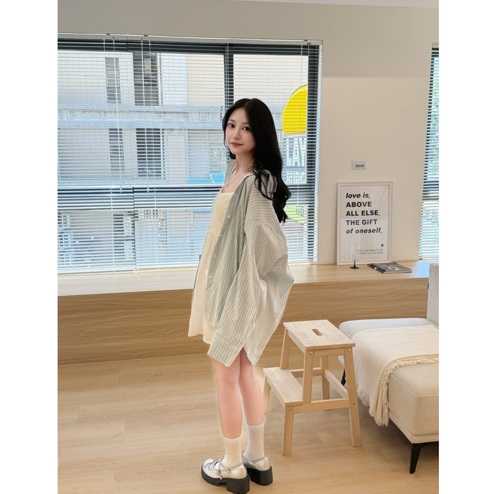 bunny_stall (現貨)嬌小女孩請入手的緹花收腰吊帶裙+寬鬆顯瘦條紋襯衫/S-L-細節圖3