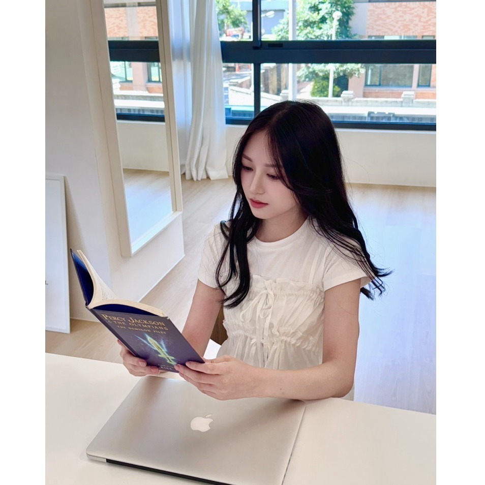 bunny_stall 層次穿搭必備🩵可調節式的緞面感外搭吊帶背心-細節圖5