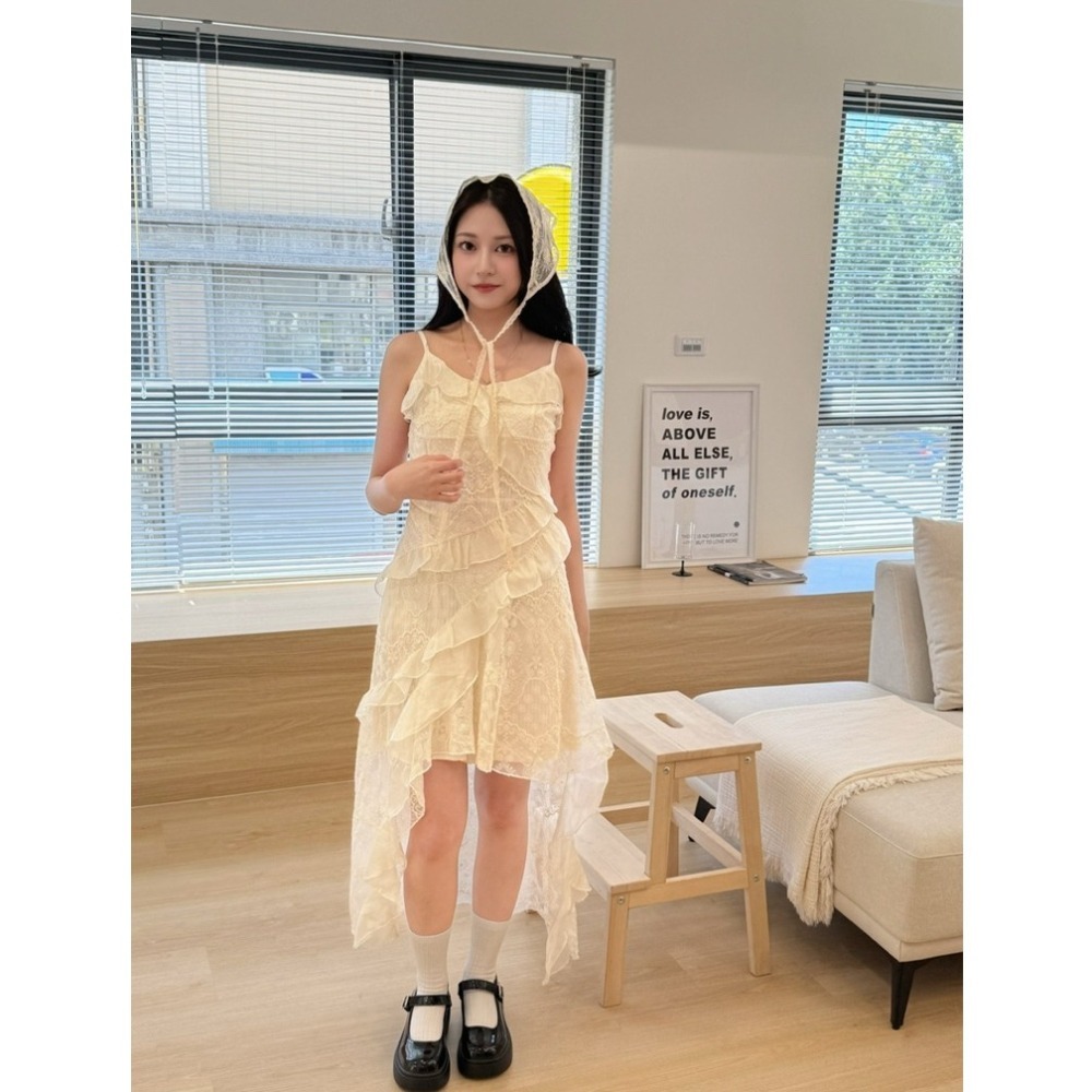 bunny_stall 仙女下凡🤍經典蕾絲不規則裙擺收腰吊帶裙/S-L-細節圖3