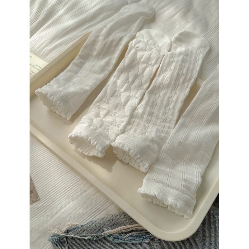 bunny_stall (現貨)細緻典雅的白色蕾絲花邊中筒襪襪子-細節圖3