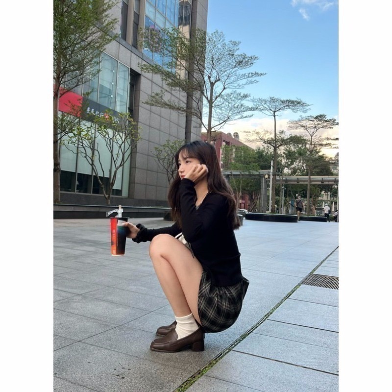 bunny_stall 🖤引人注目的純慾感假兩件式上衣+格紋短裙/S-L-細節圖9