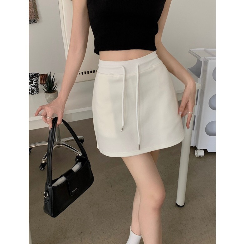 bunny_stall (現貨)最百搭的經典三色鬆緊腰抽繩包臀短裙/有安全褲-規格圖8