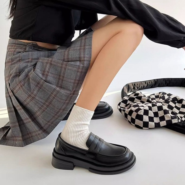 bunny_stall 人見人愛🖤穿起來輕巧舒適的百搭厚底鞋樂福鞋-細節圖3