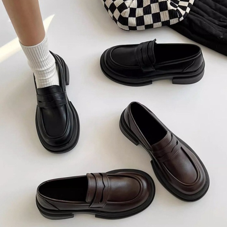 bunny_stall 人見人愛🖤穿起來輕巧舒適的百搭厚底鞋樂福鞋-細節圖7