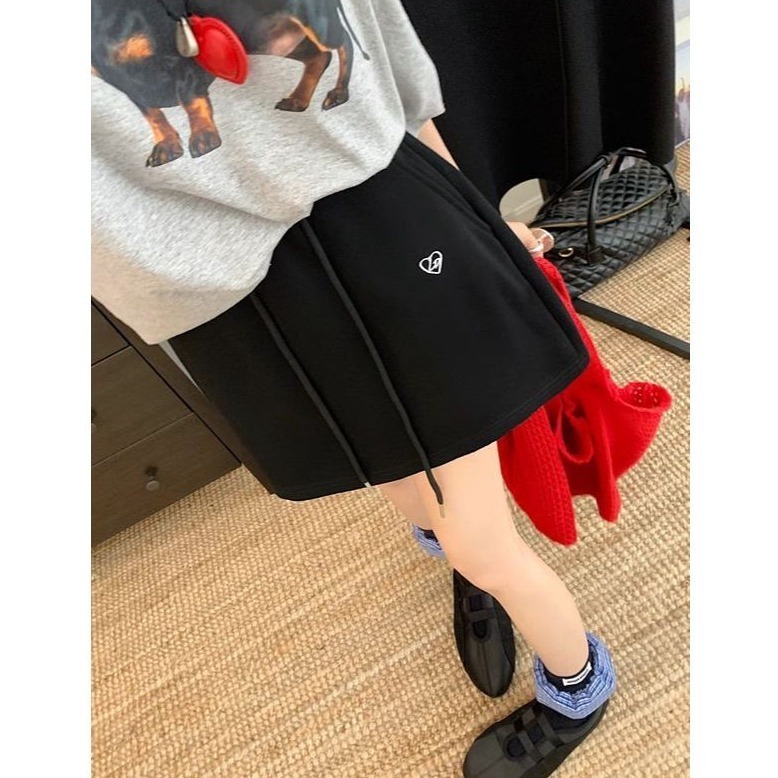 bunny_stall (現貨)細緻愛心小刺繡鬆緊腰抽繩休閒短裙/S-XL-細節圖3