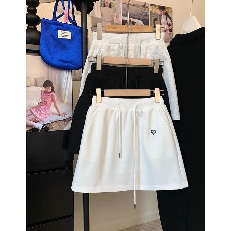 bunny_stall (現貨)細緻愛心小刺繡鬆緊腰抽繩休閒短裙/S-XL-細節圖8