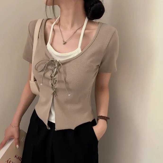 bunny_stall 🤎掛脖吊帶背心+胸前繫帶假兩件式短袖上衣/4Colors-細節圖4