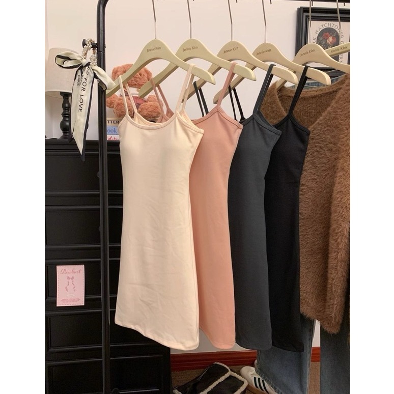 bunny_stall 🍁極暖誘惑有胸墊的德絨修身吊帶裙/7Colors-細節圖2